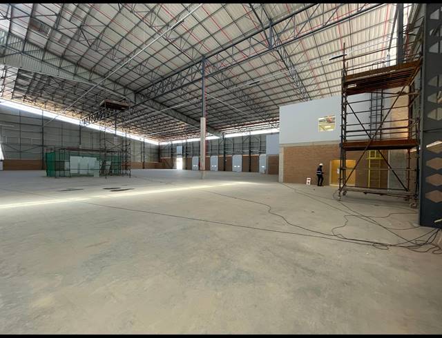 5,473M² WAREHOUSE TO LET IN RANDJESPARK